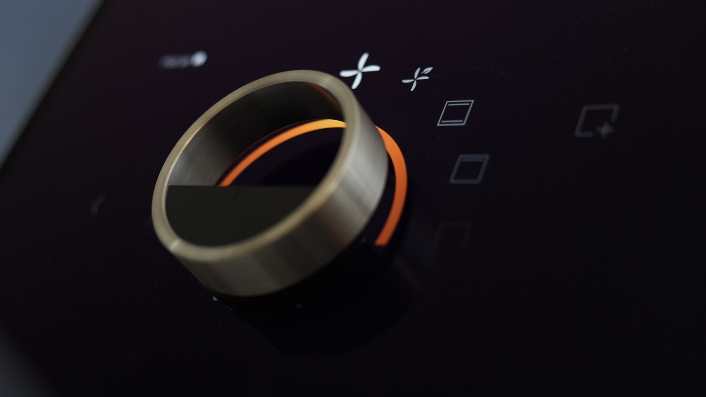 D04_01_Gaggenau_Oven_SlideShow_WheelOnIPad